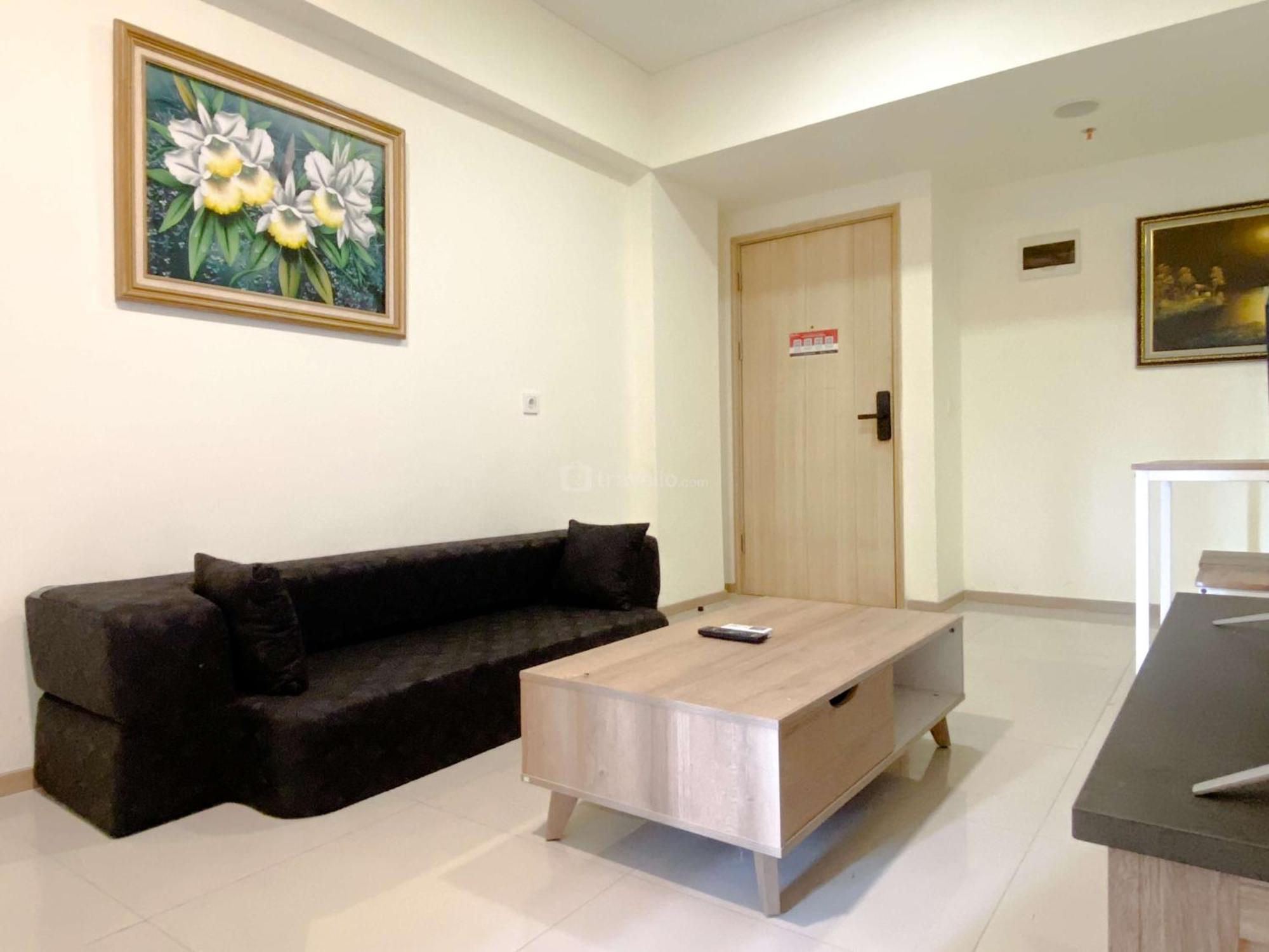 Comfortable Living 2Br At Meikarta Apartment By Travelio Cikarang Exterior photo